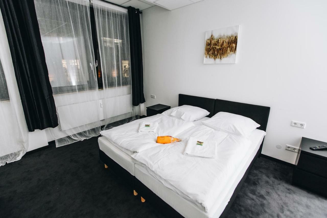 Huxx City Nuremberg Extérieur photo